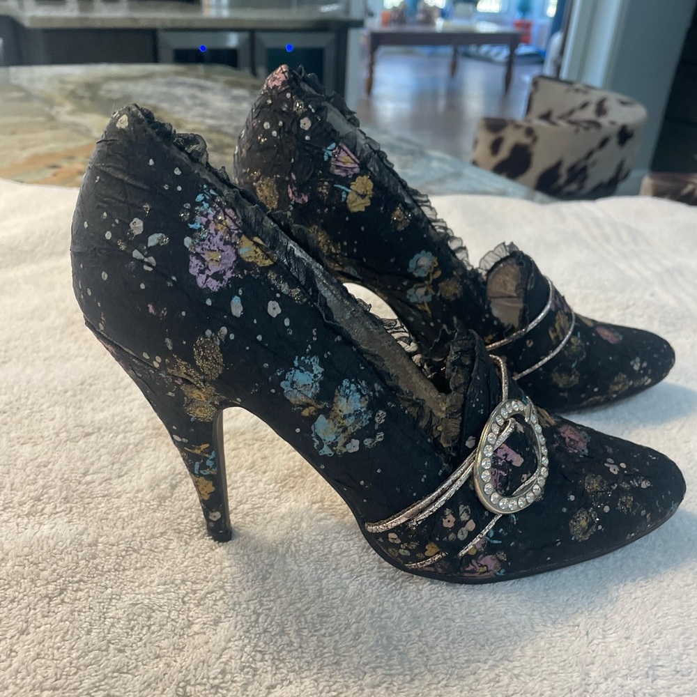 3 Wishes black floral Victorian Heels - Size 7